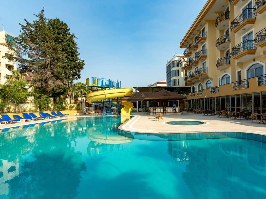 pools-outdoor-pool