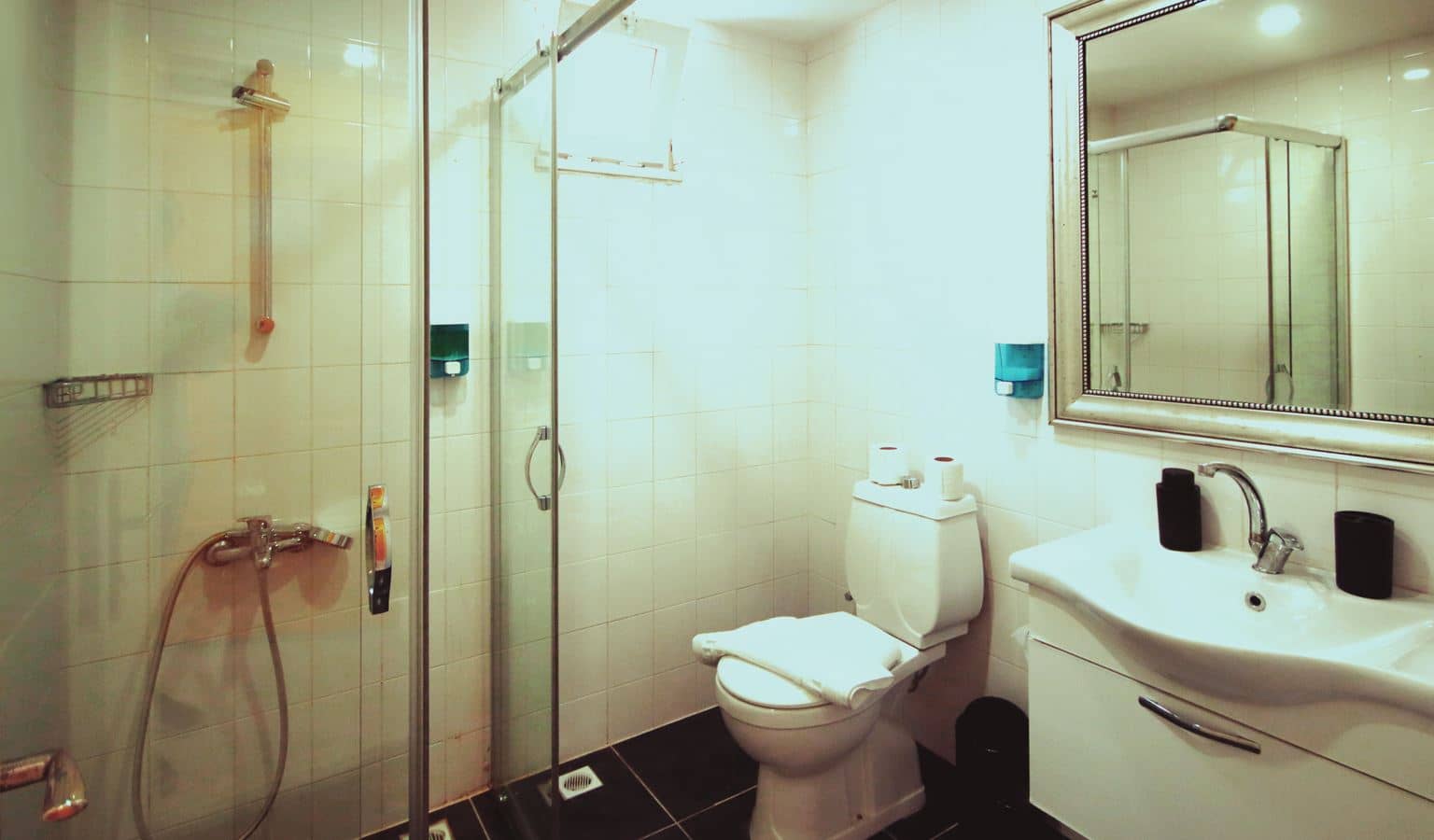 rooms-standard-suite-room