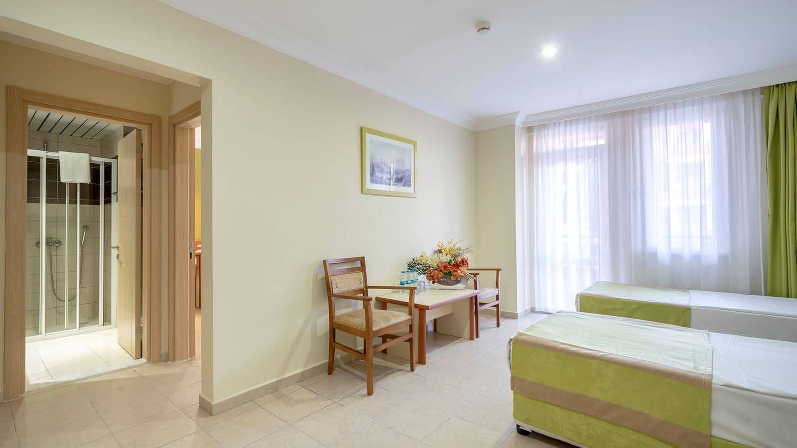 rooms-family-room