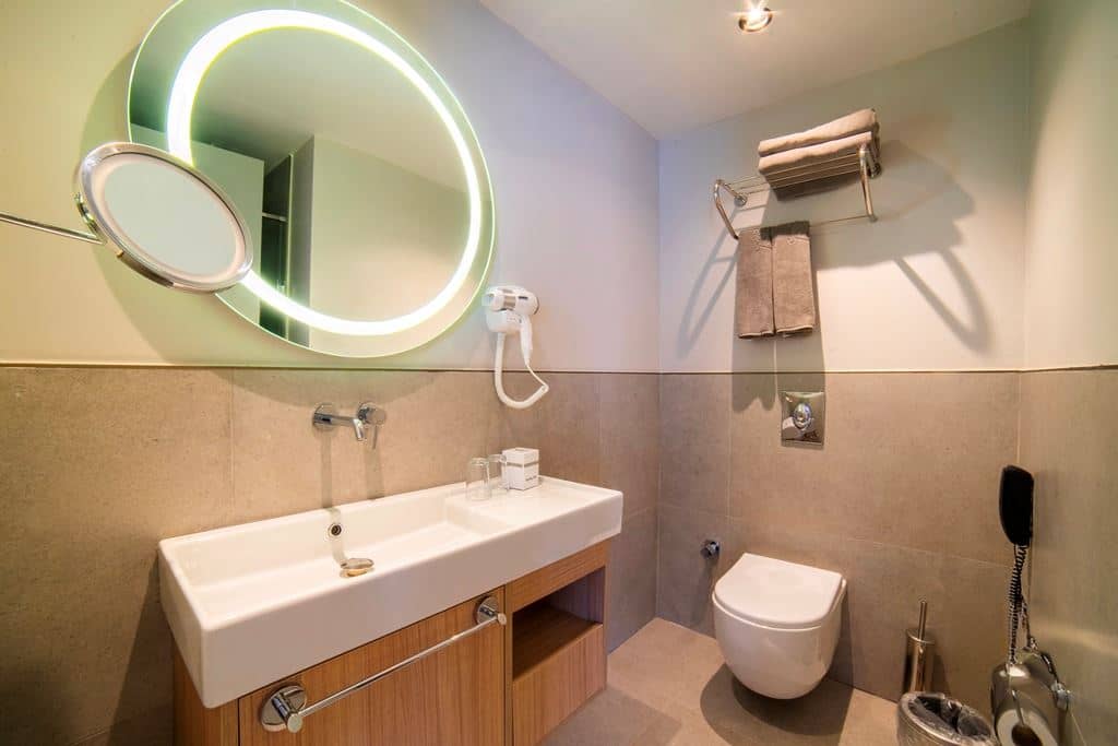 rooms-family-room
