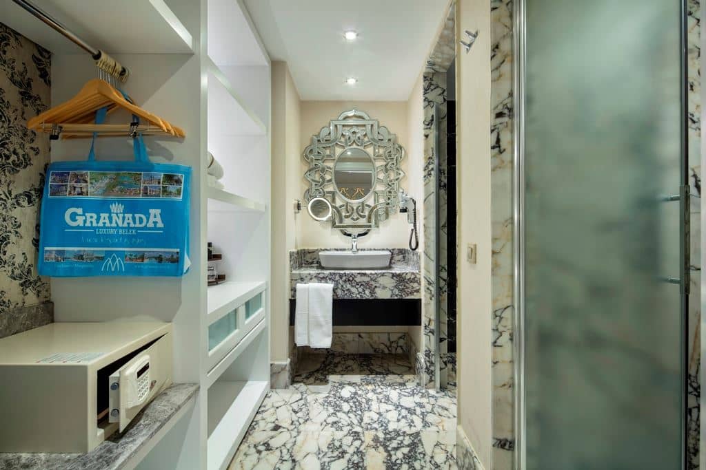 rooms-granada-villa