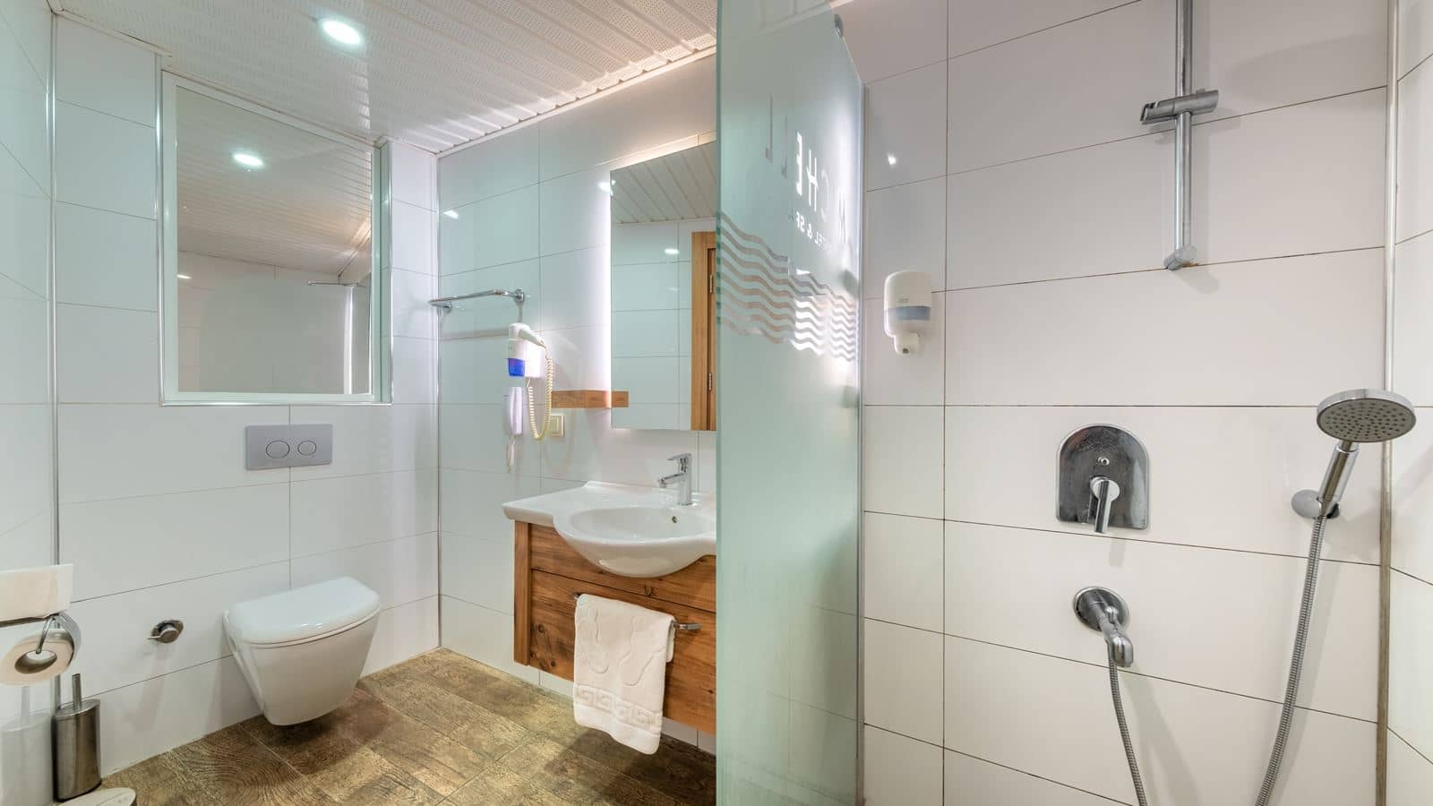 rooms-standard-room-land-view