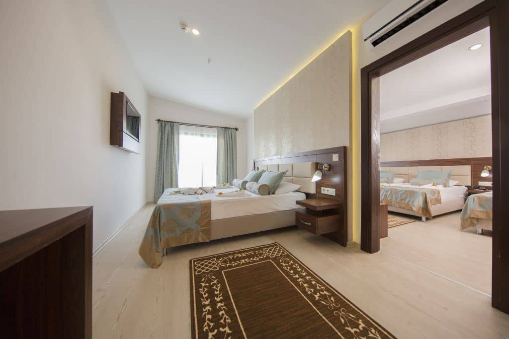 rooms-family-room