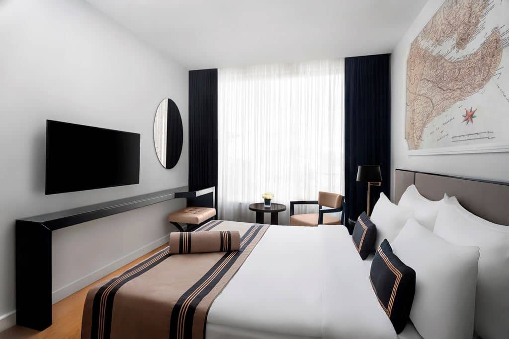 rooms-superior-double-room-queen-bed