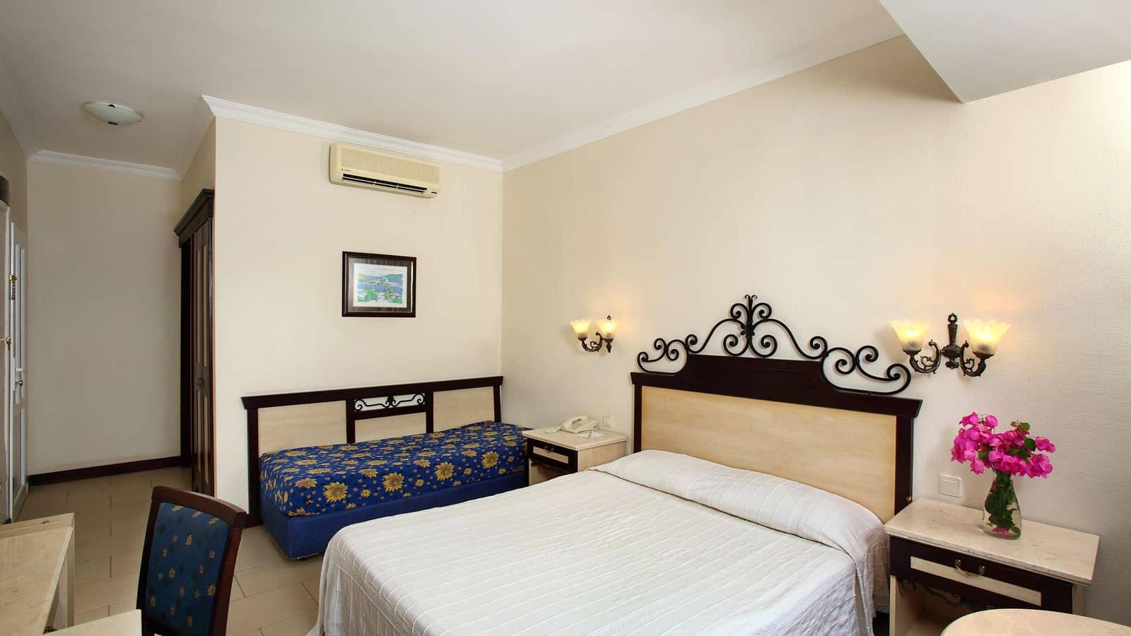 rooms-standard-room