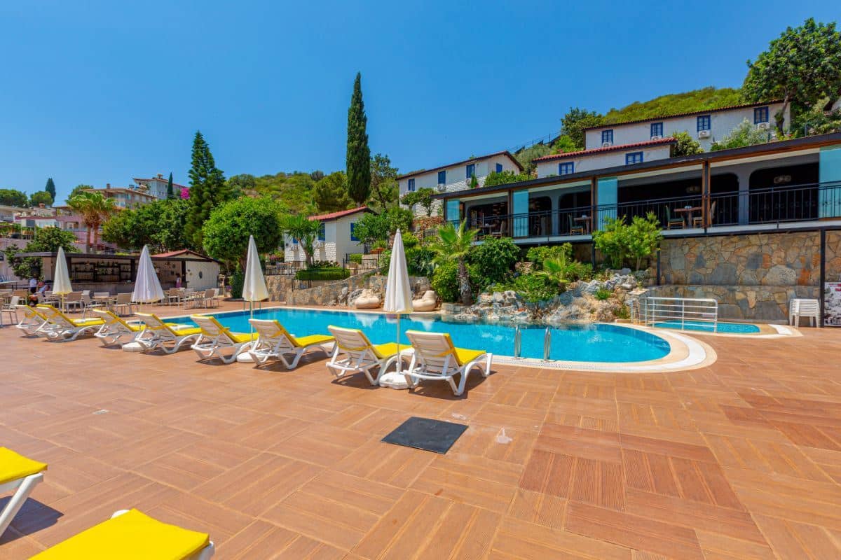 pools-outdoor-pool