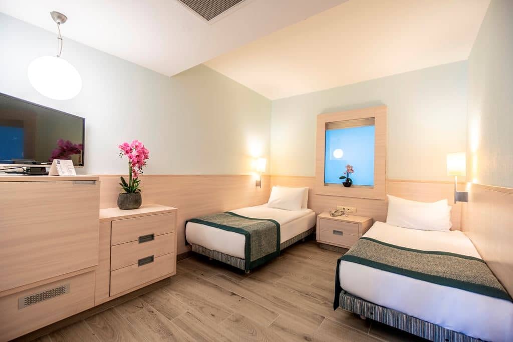 rooms-family-room