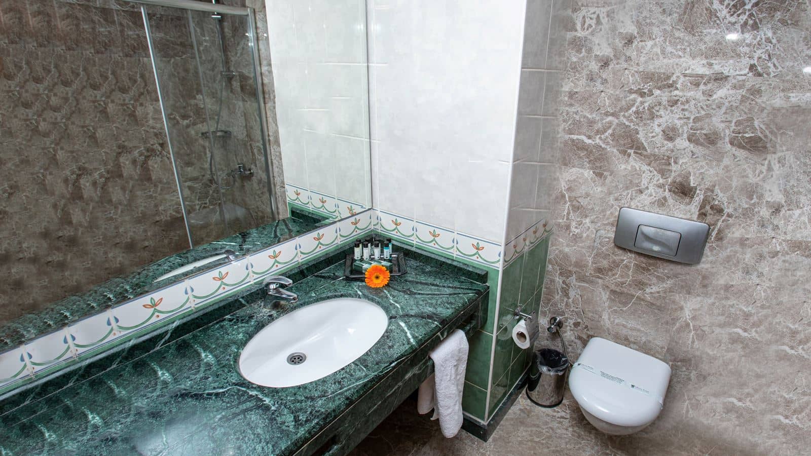rooms-standard-room