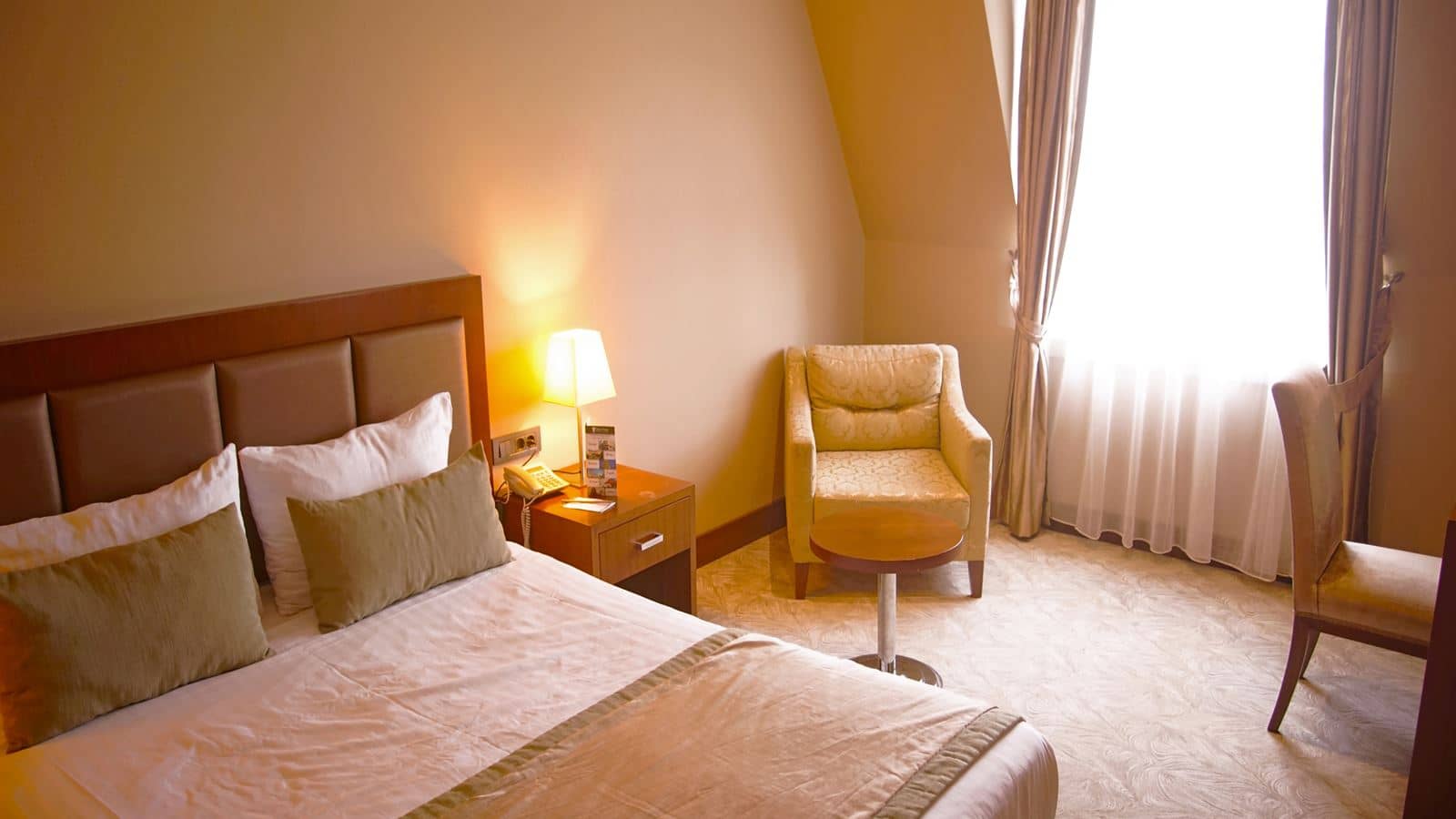 rooms-standard-room