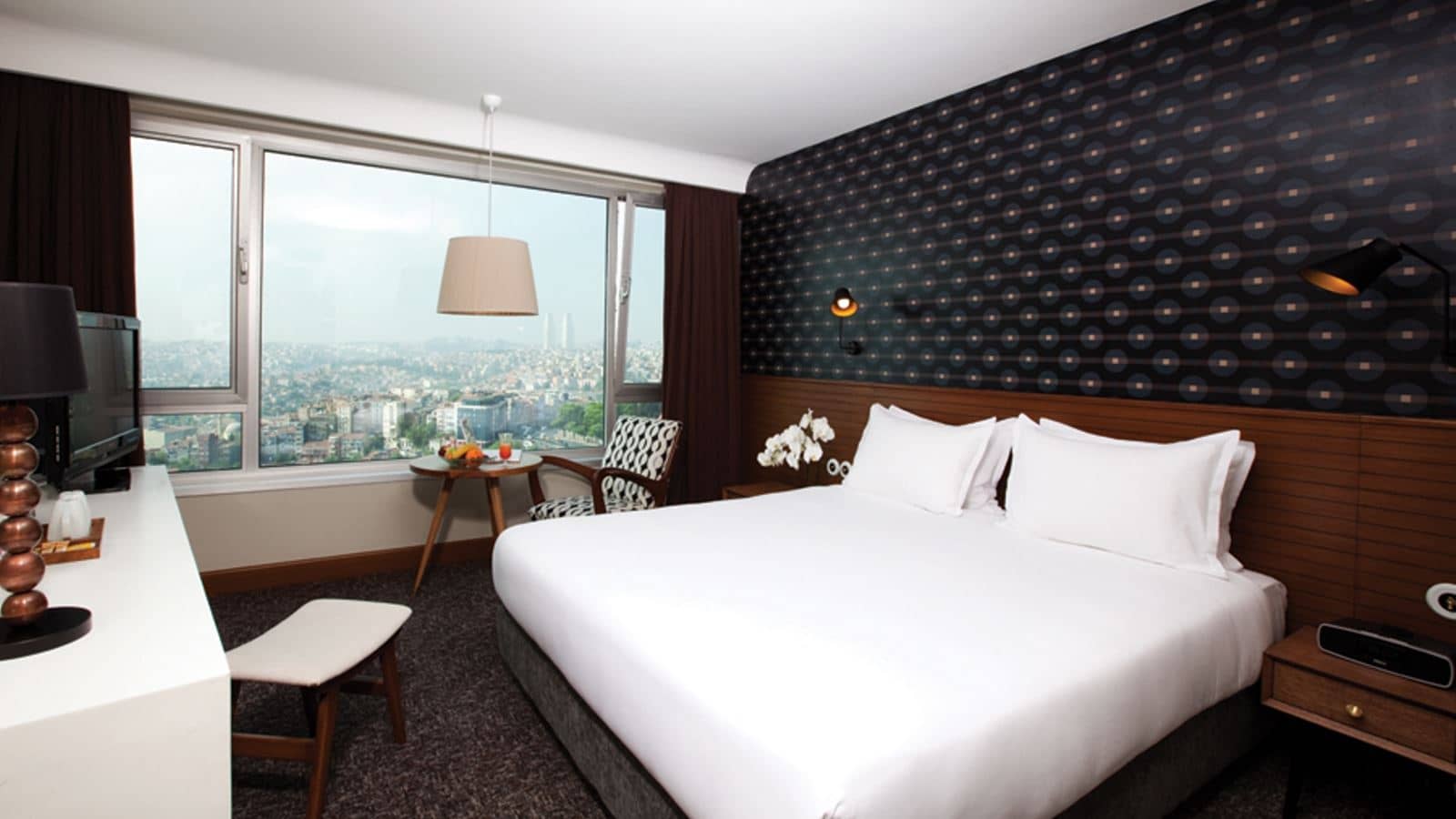 rooms-superior-room-city-view