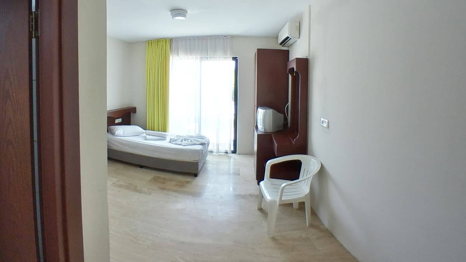 rooms-standard-room