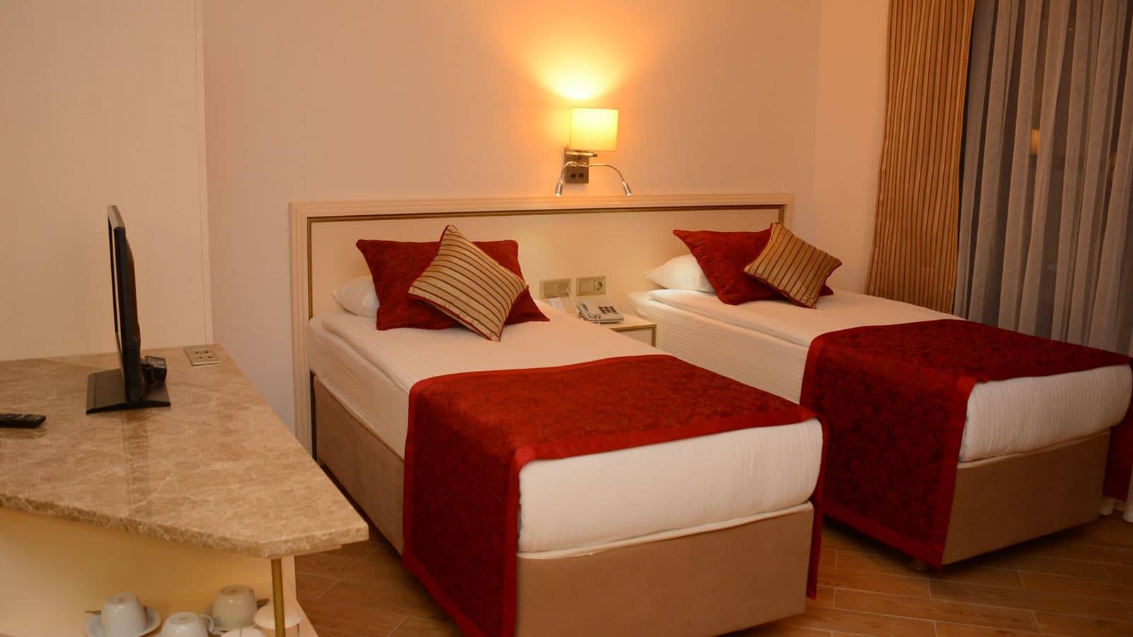 rooms-club-family-room