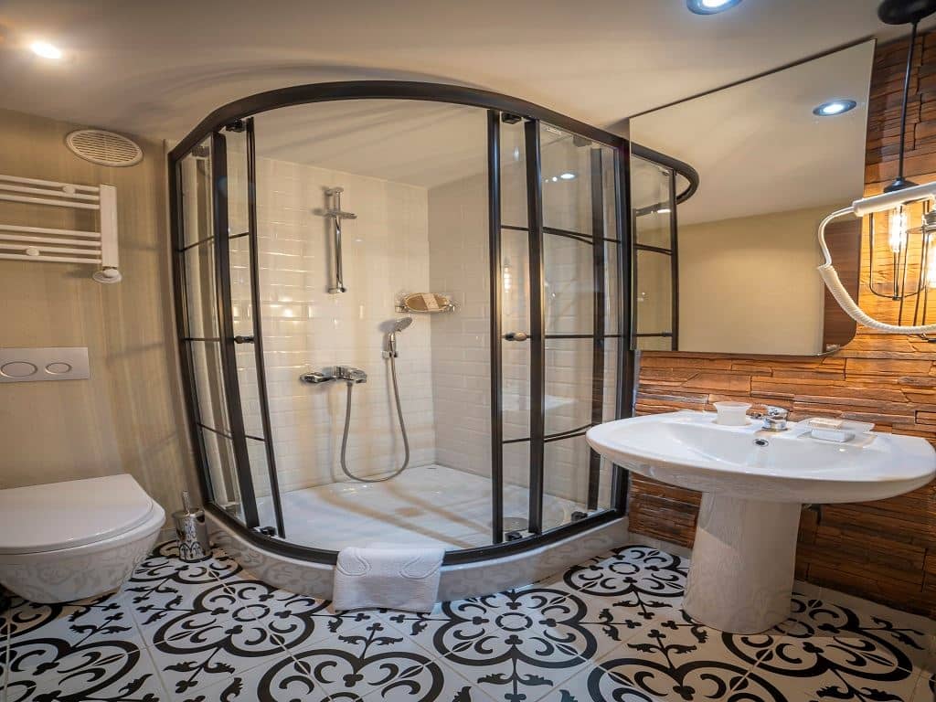 rooms-deluxe-aile-suit