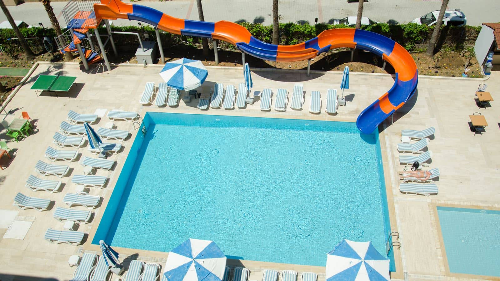 water-park-outdoor-pool