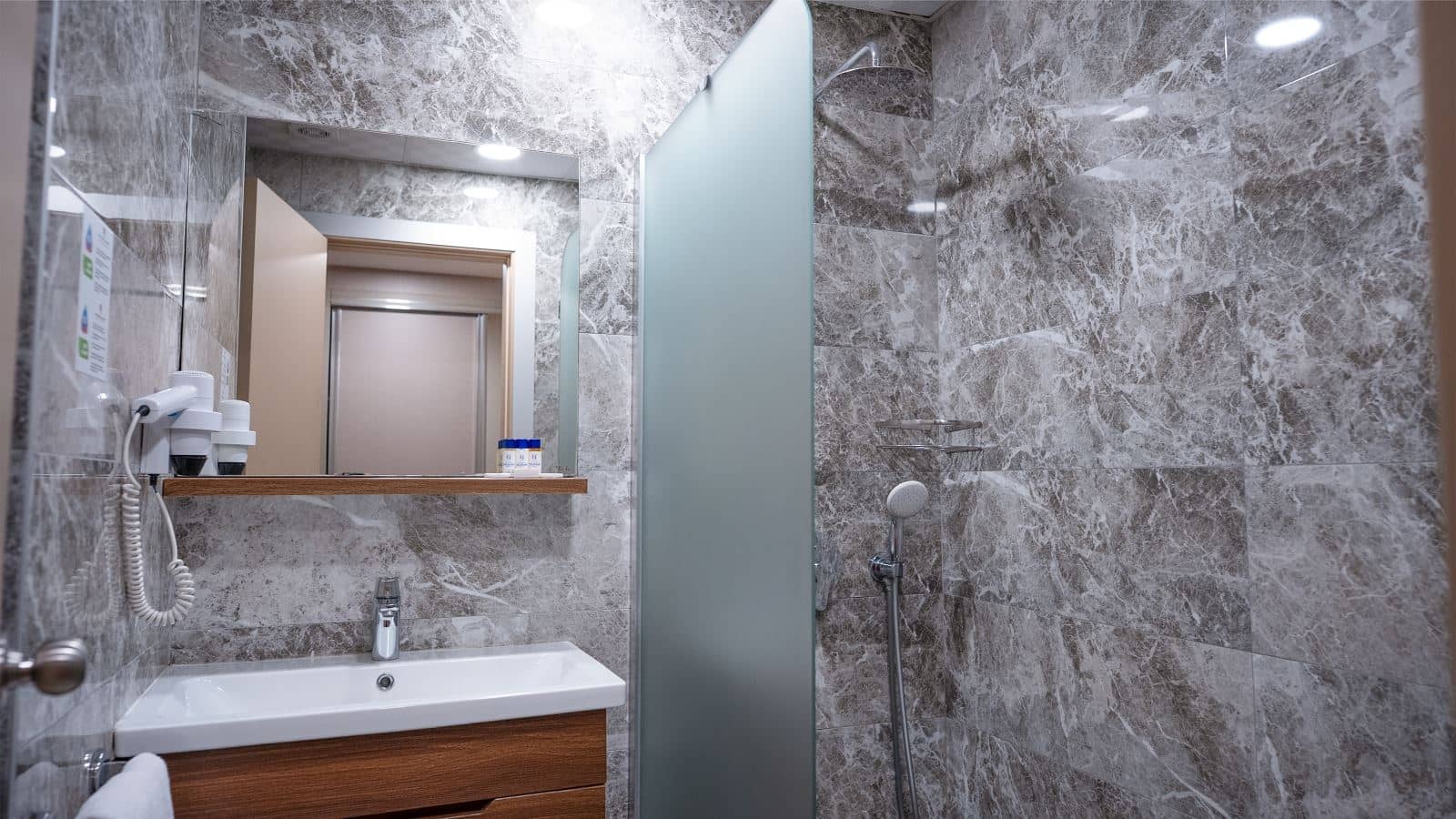 rooms-standart-suit-oda