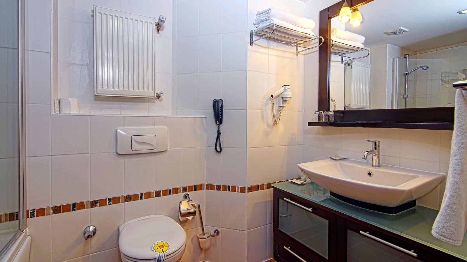 rooms-deluxe-room