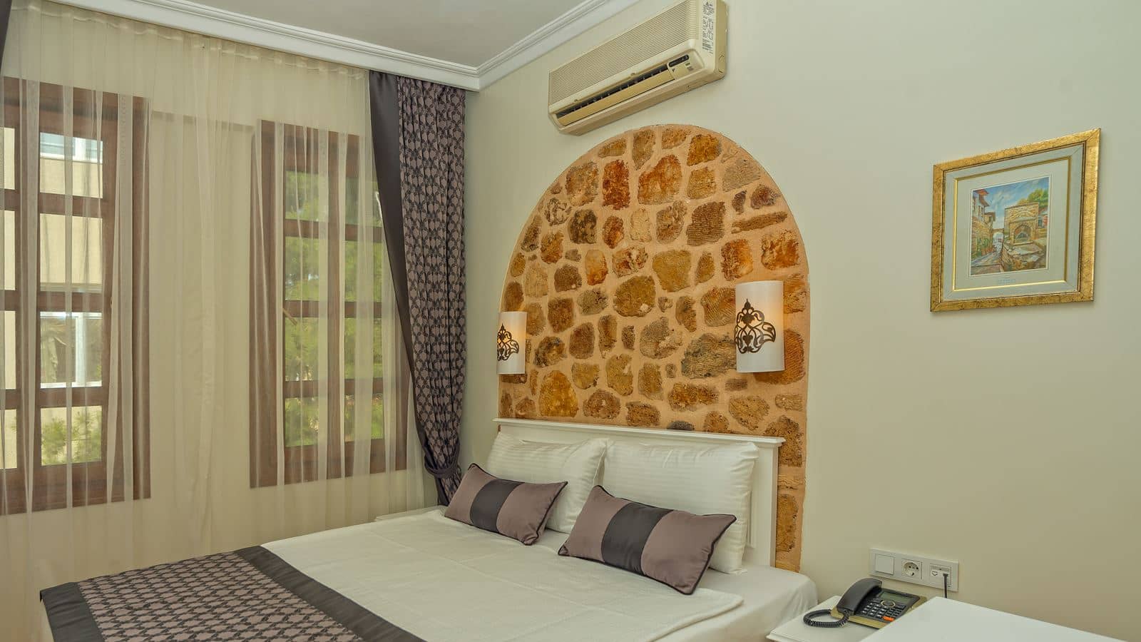 rooms-standard-room