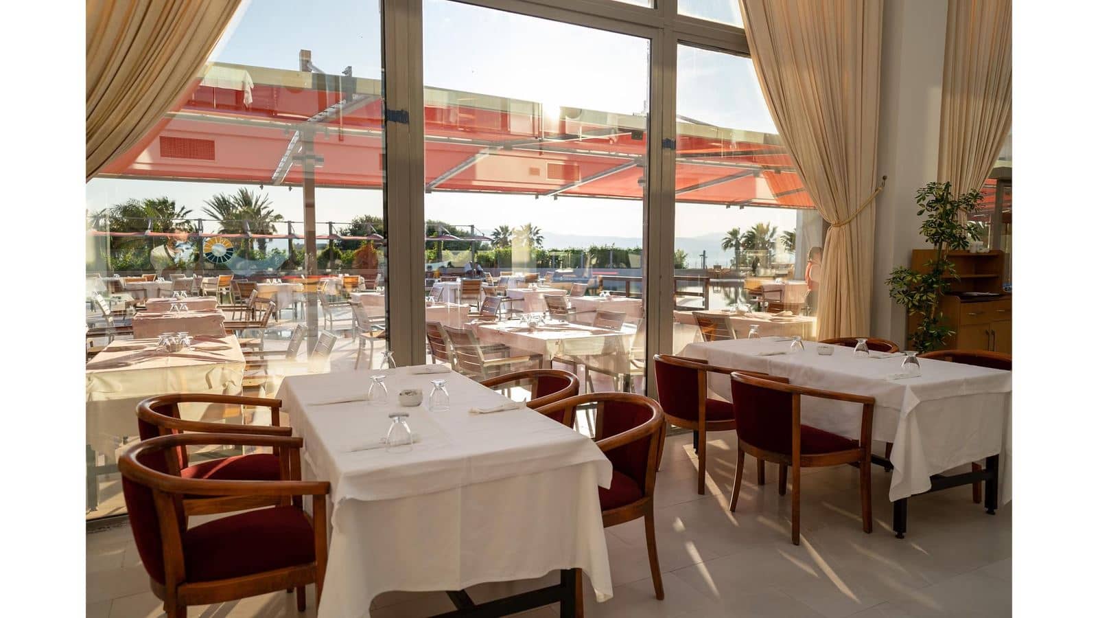 restaurants-atrium-restaurant