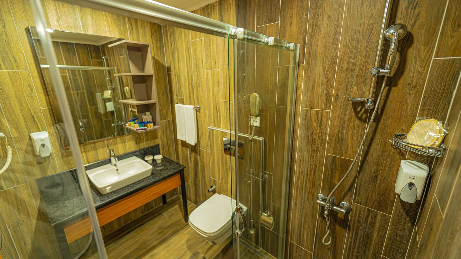 rooms-standard-room