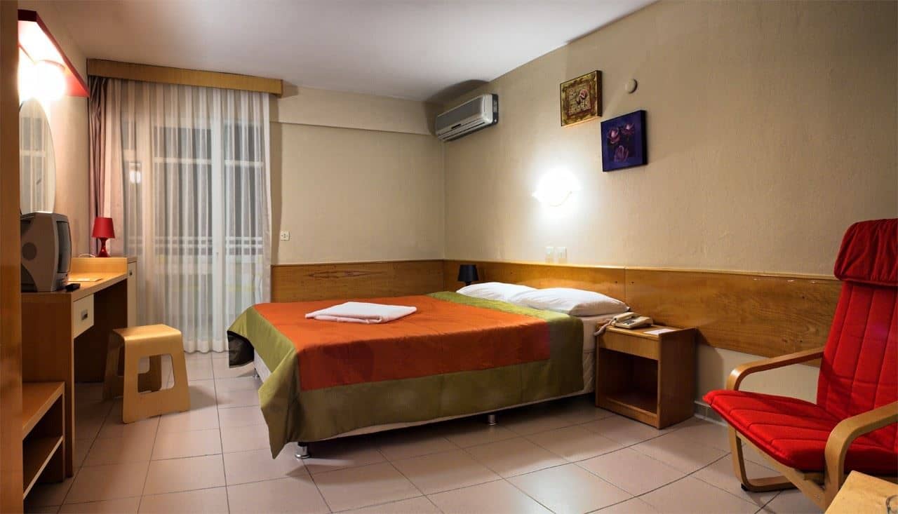 rooms-standard-room
