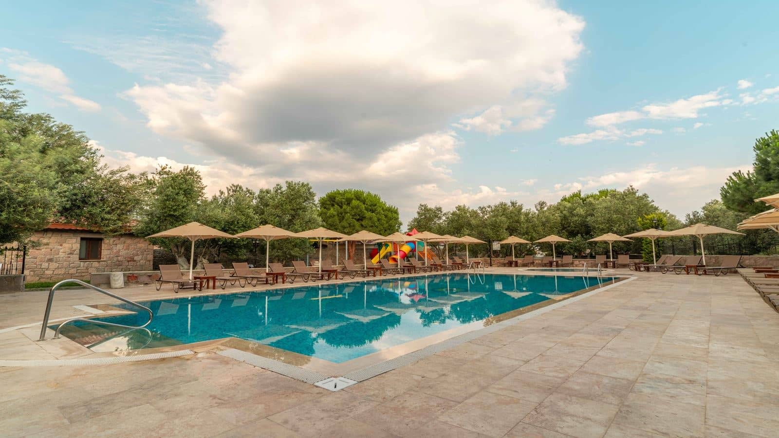pools-outdoor-pool