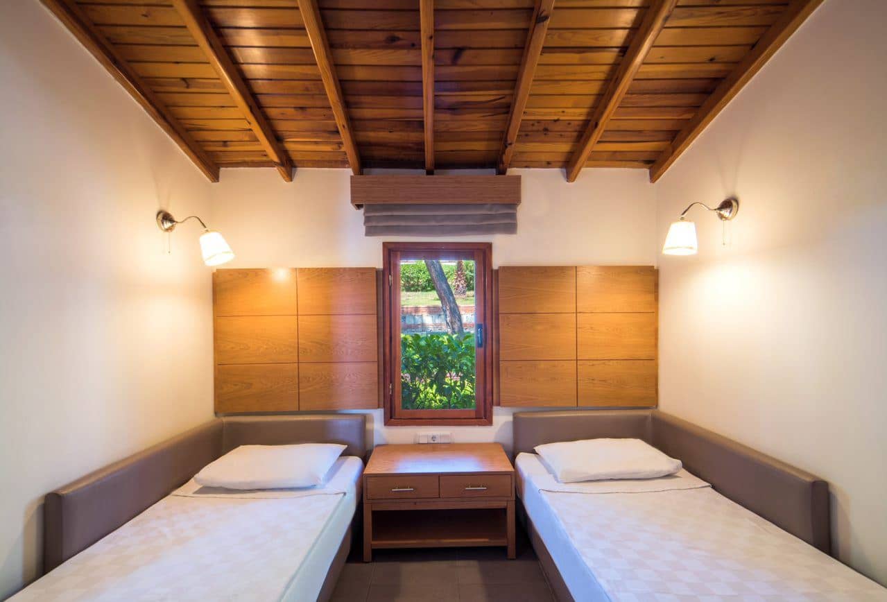 rooms-club-family-2-bedroom-balcony