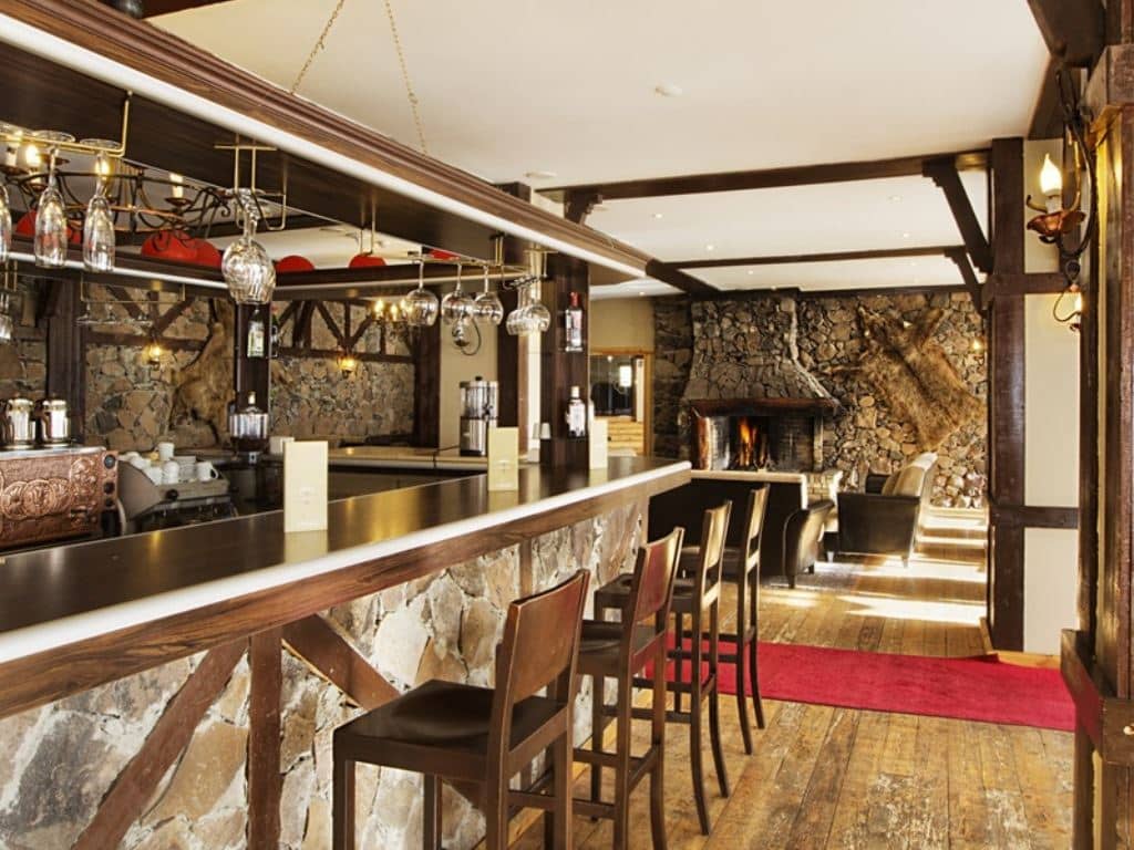bars-igloo-cafe-bar