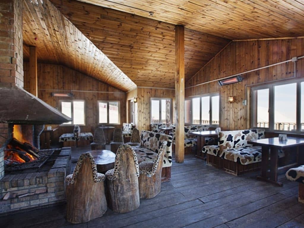 bars-igloo-cafe-bar