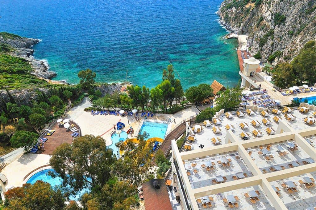 pools-outdoor-pool
