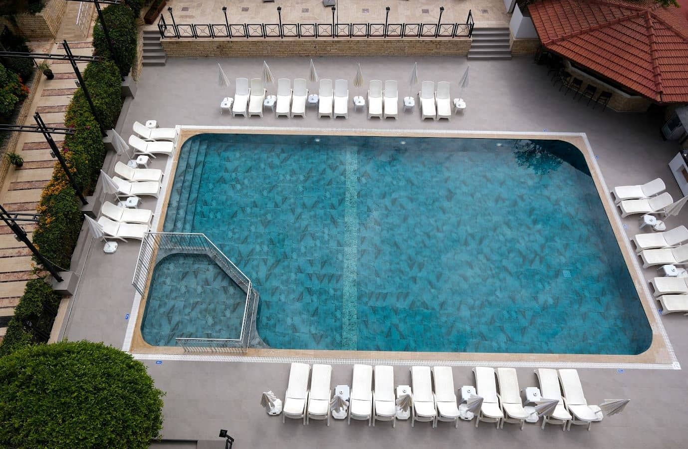 pools-outdoor-pool