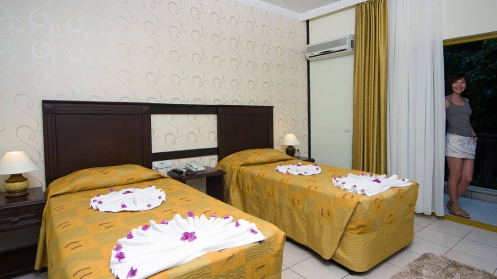 rooms-standard-room