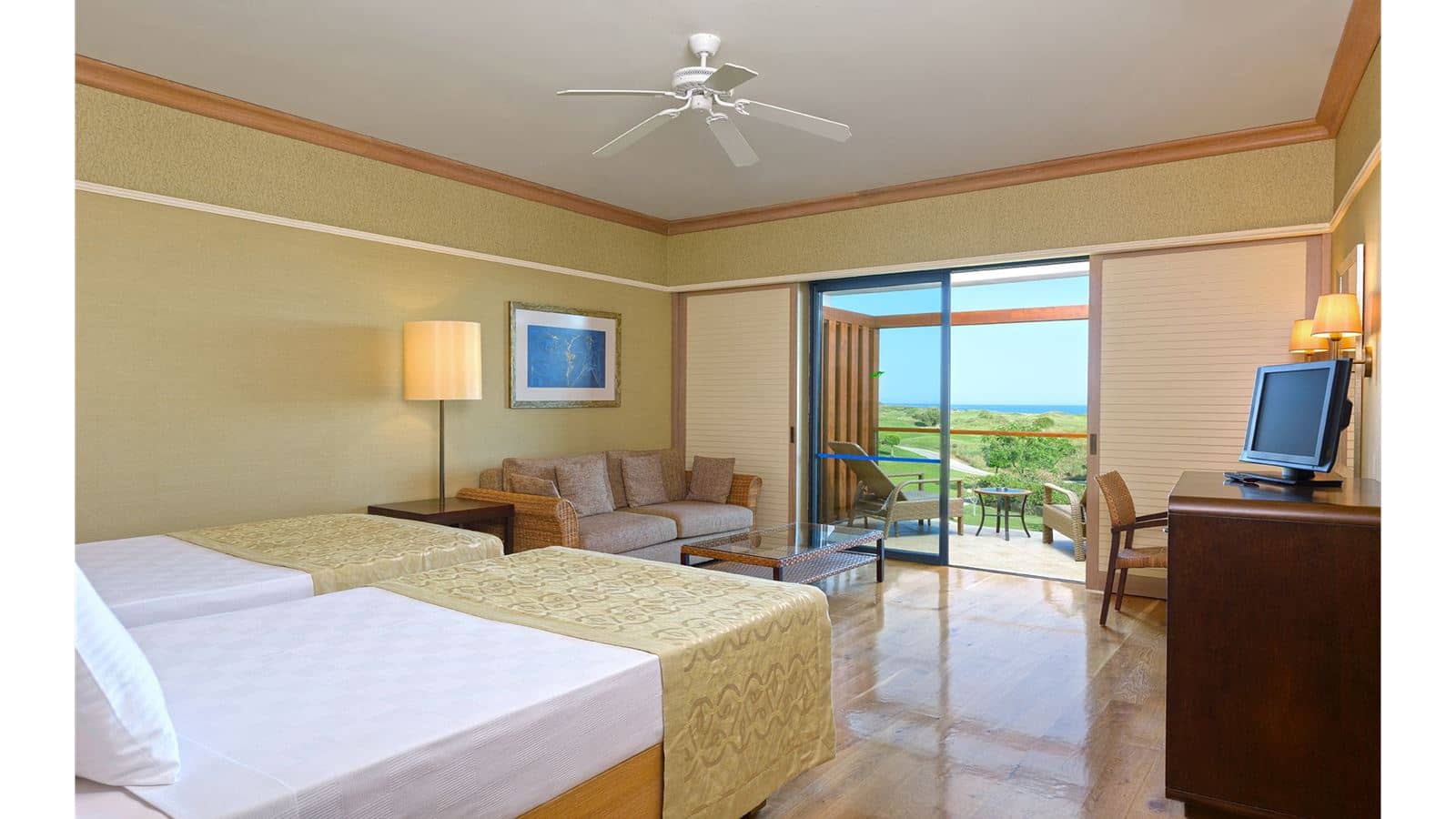 rooms-deluxe-room