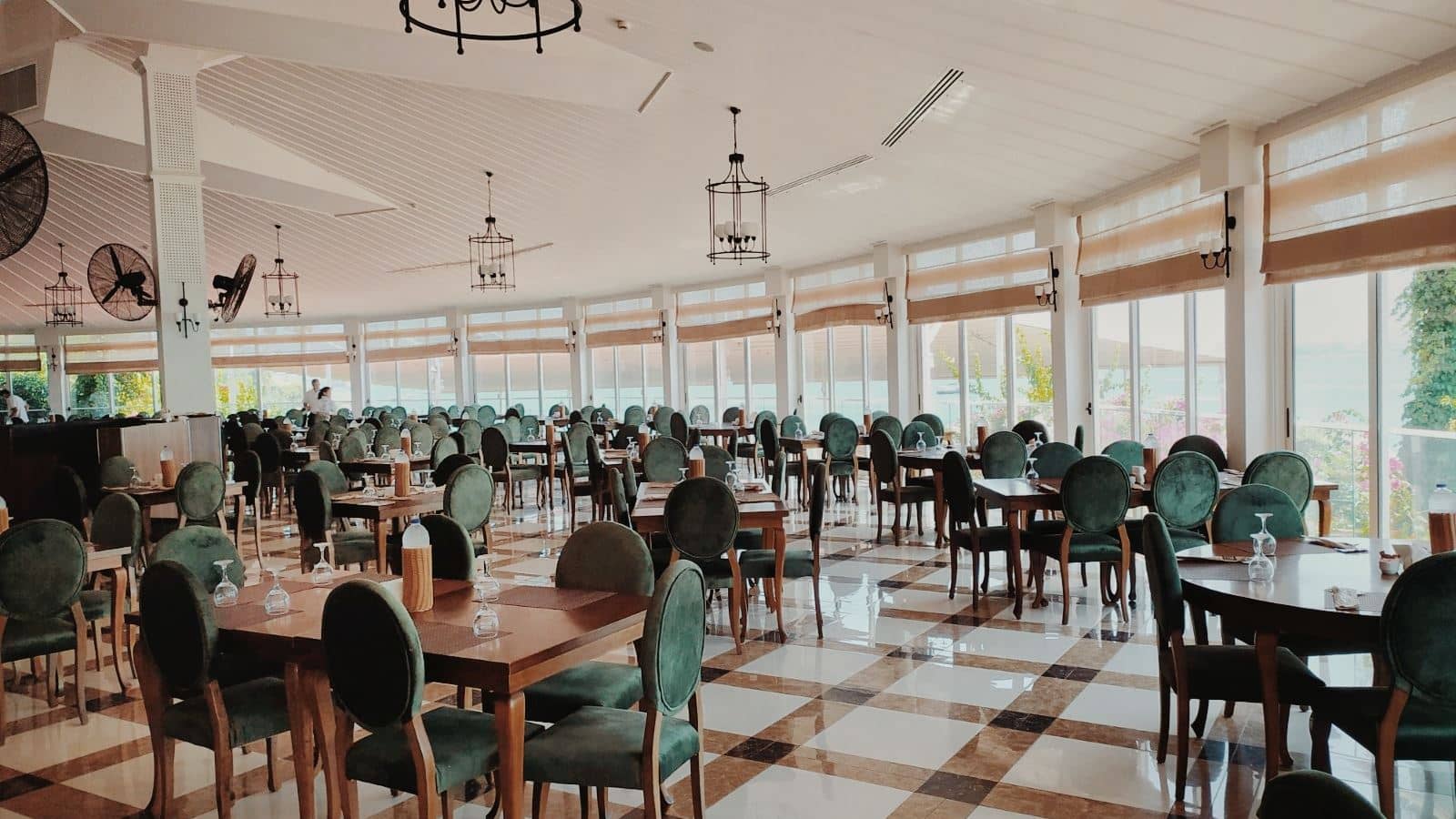 restaurants-lykia-restaurant