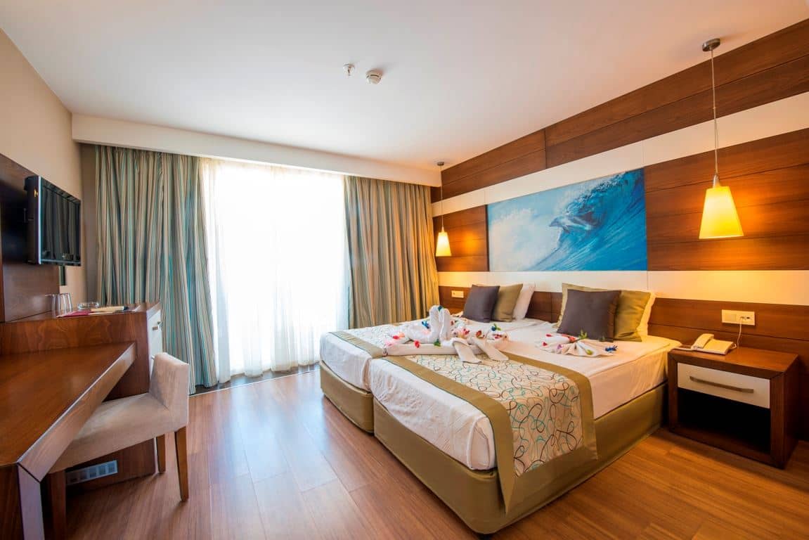 rooms-family-room