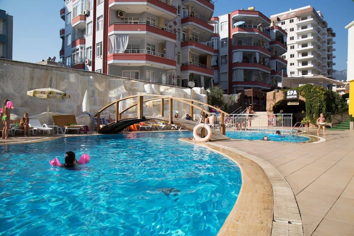 pools-outdoor-pool