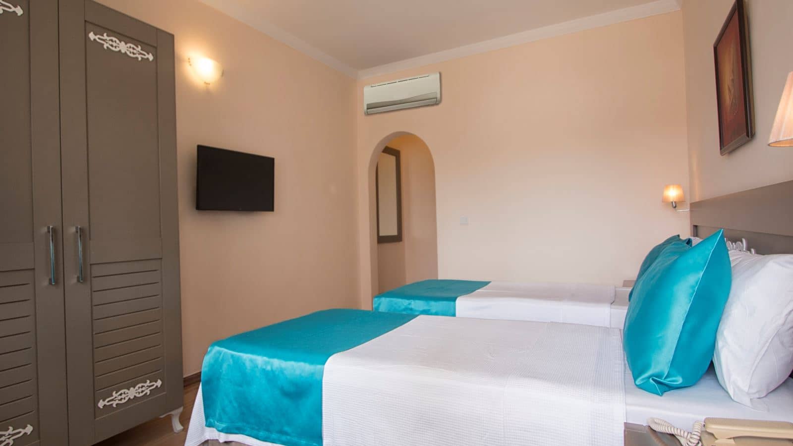 rooms-standard-room