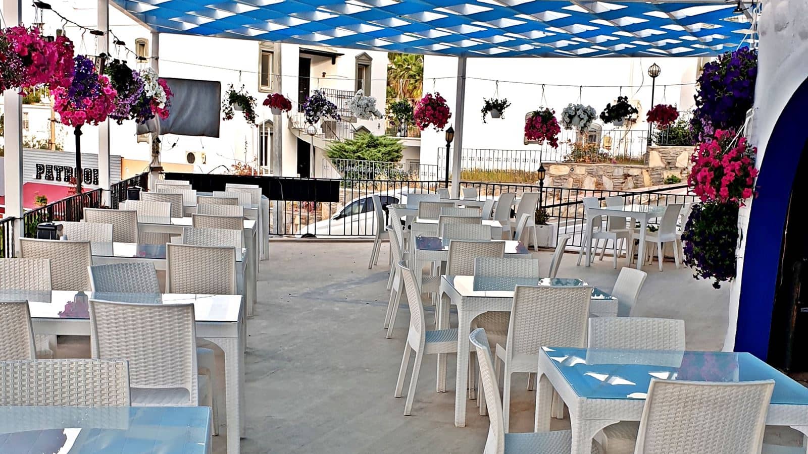 restaurants-restaurant