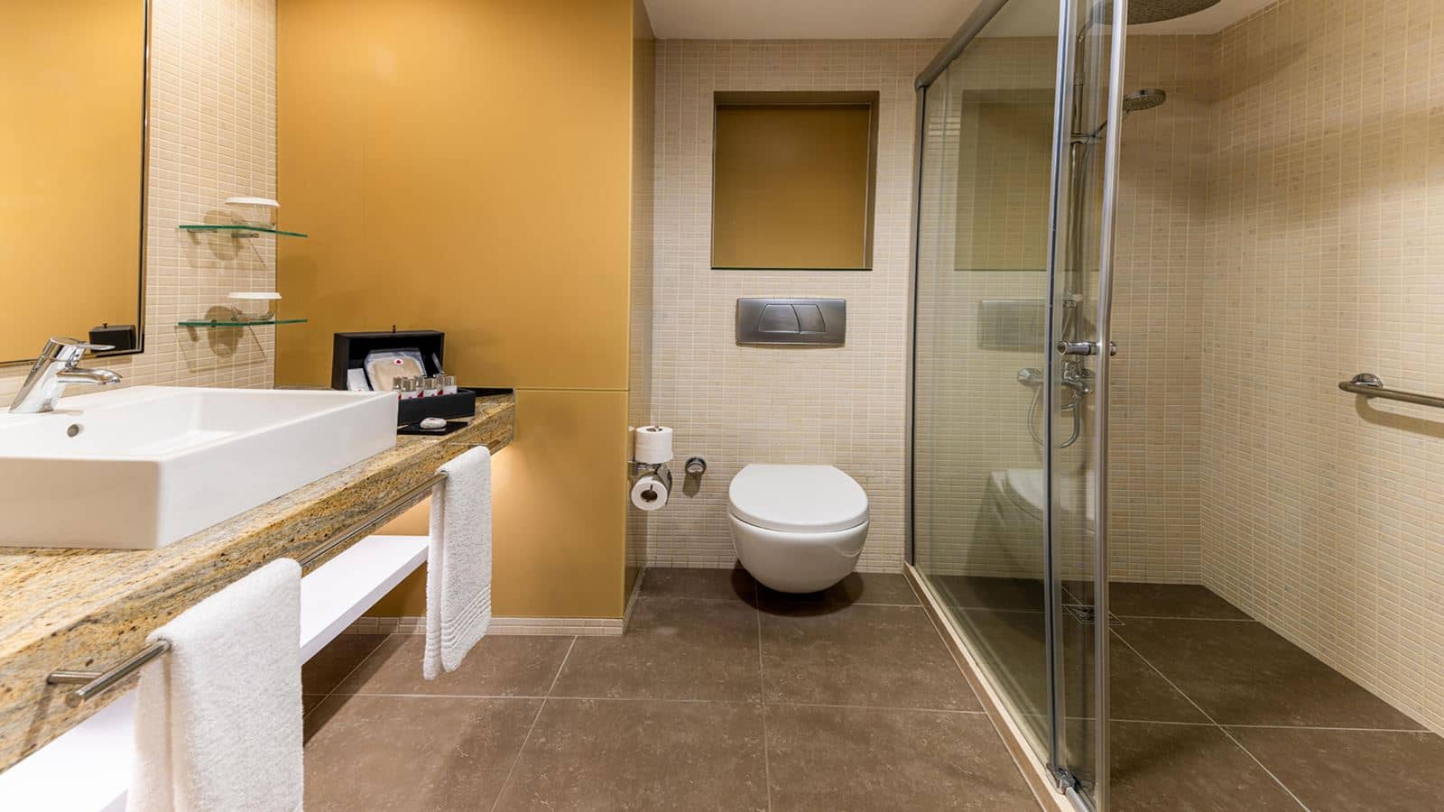 rooms-deluxe-room-direct-sea-view
