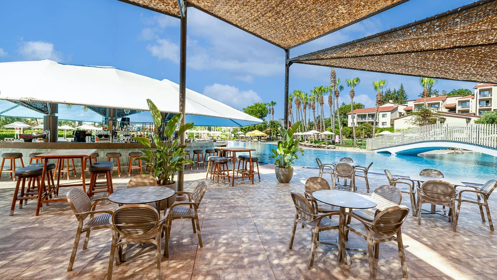 bars-blue-pool-bar