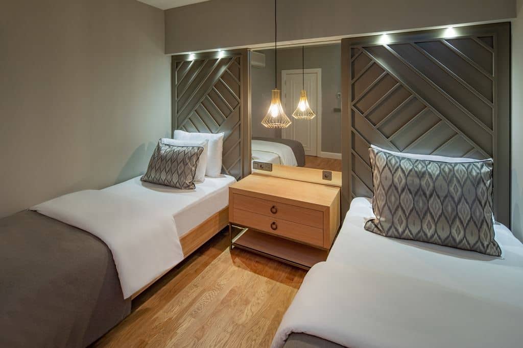 rooms-family-room