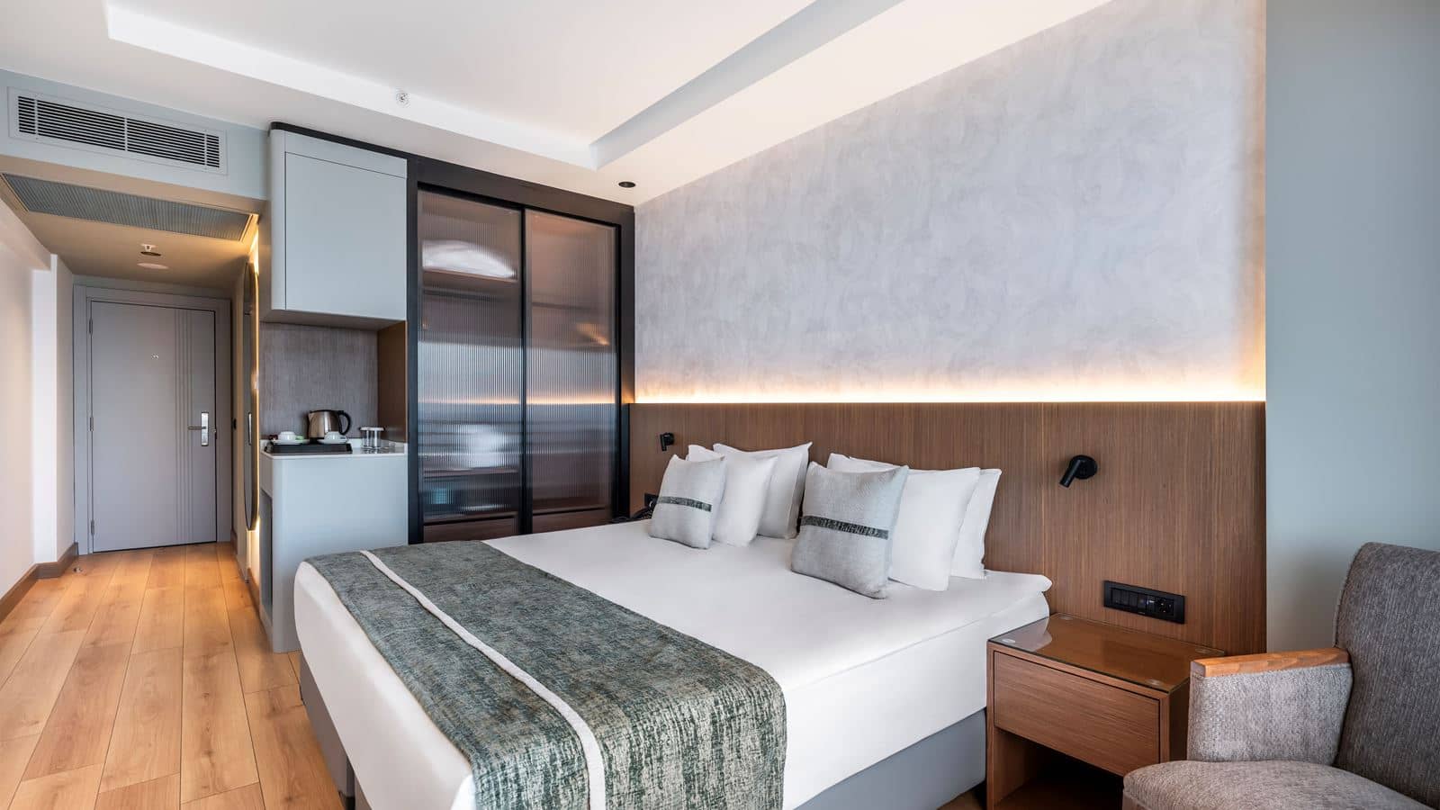 rooms-standard-land-view