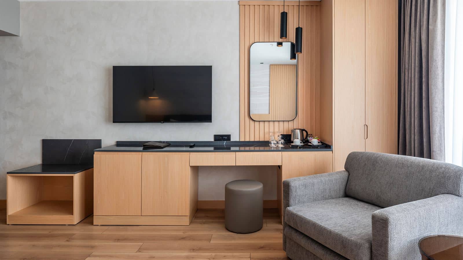 rooms-executive-room-seaview-balcony
