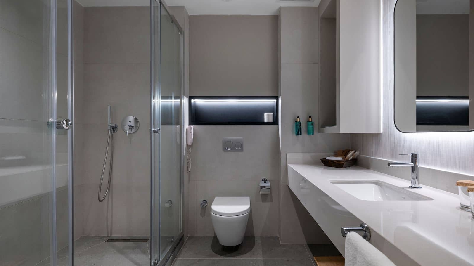 rooms-executive-room-seaview-balcony