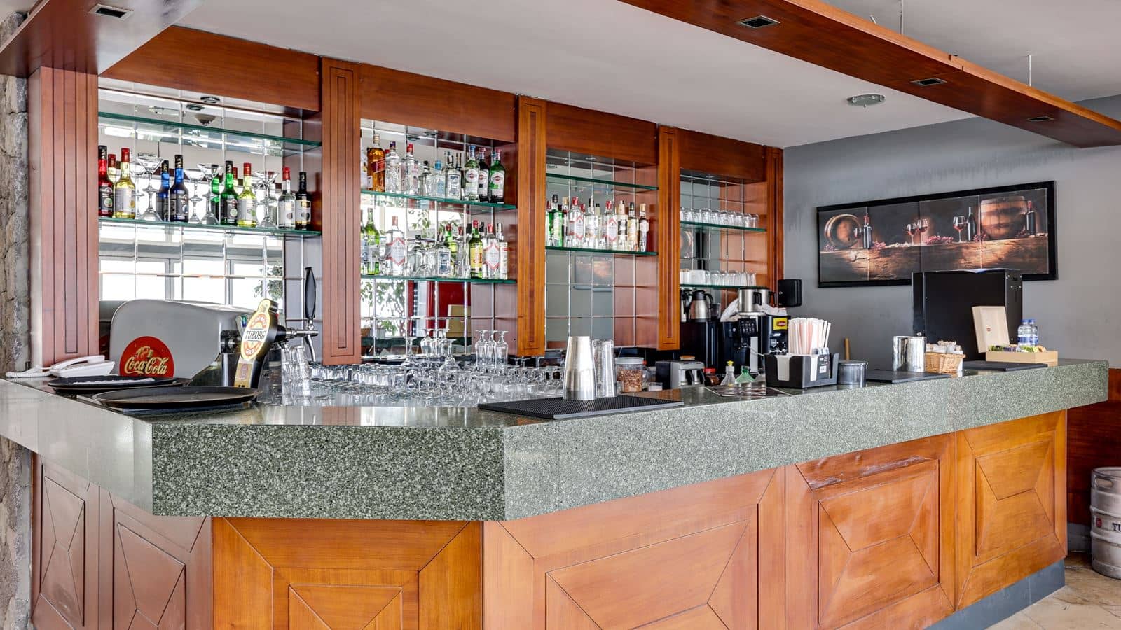 bars-lobby
