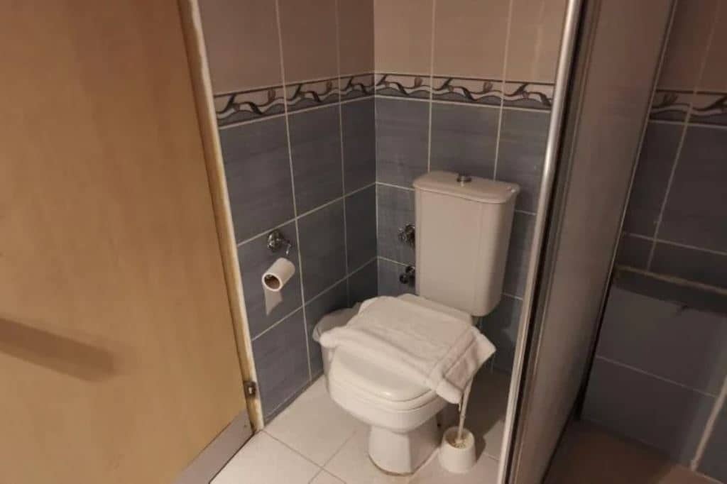rooms-standard-room
