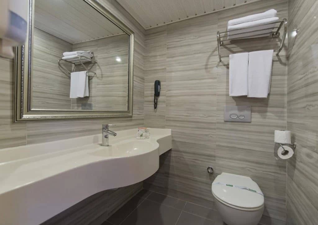 rooms-family-room