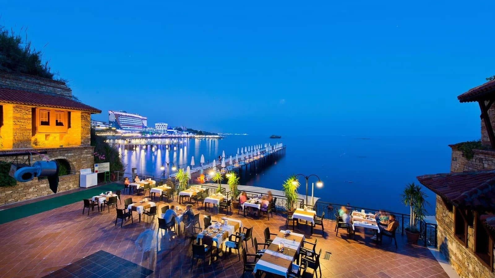 restaurants-restaurants