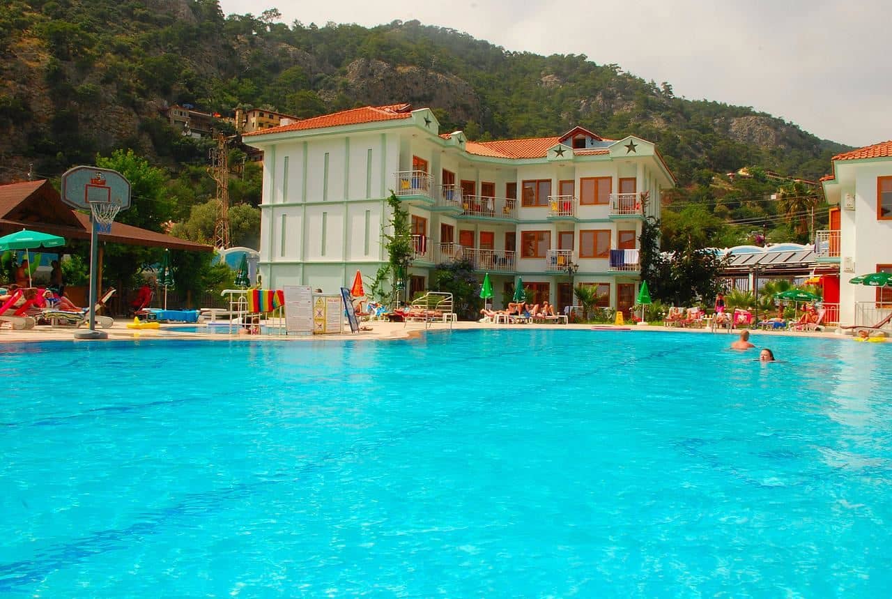 pools-outdoor-pool