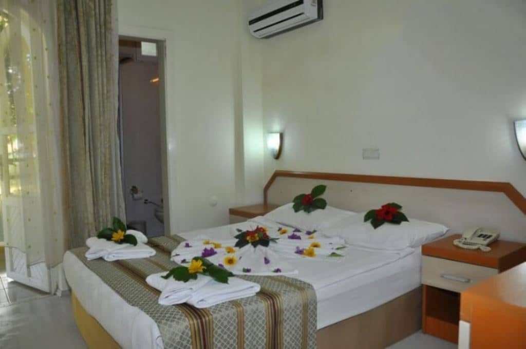 rooms-standard-room