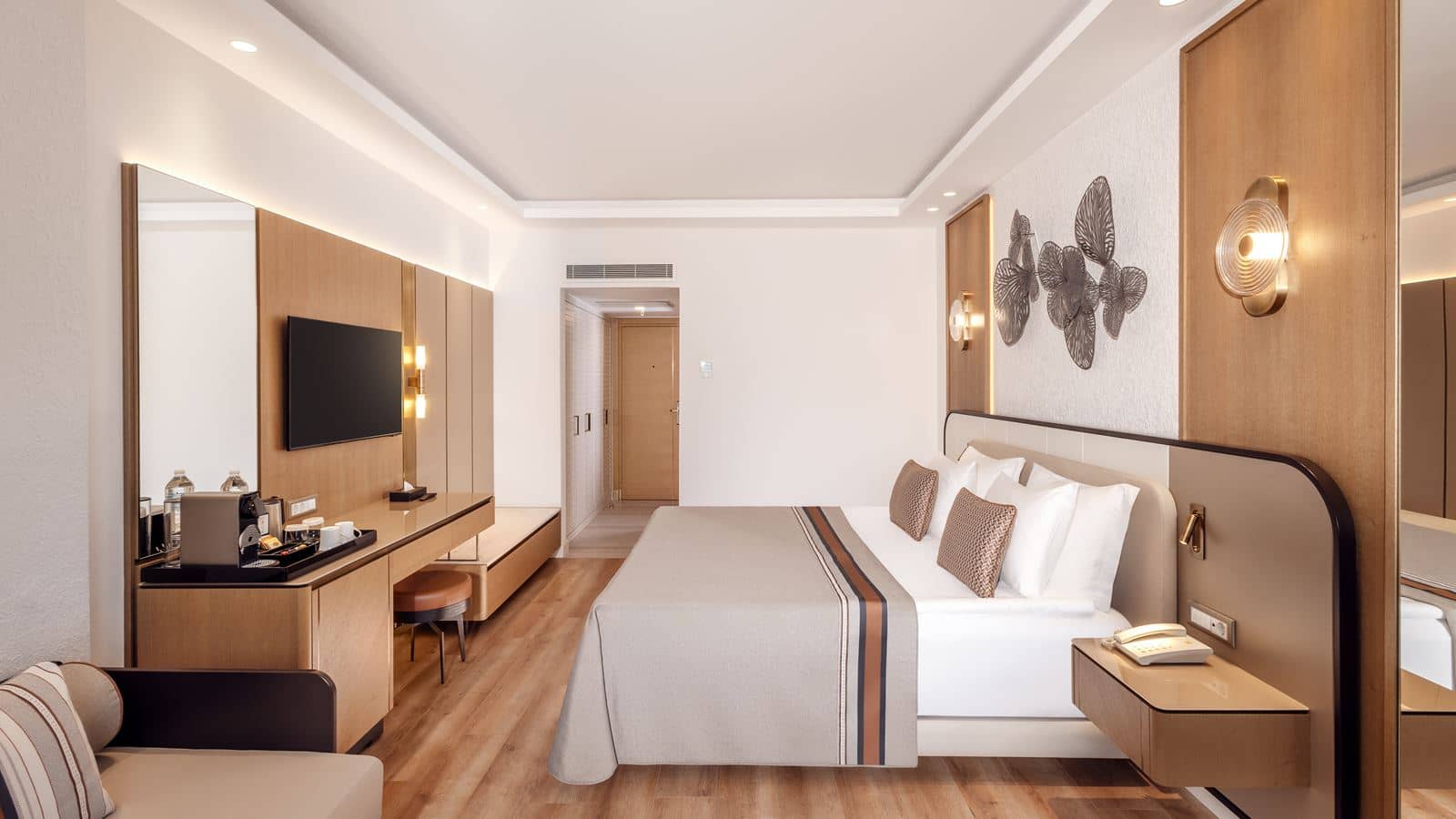 rooms-deluxe-large-room